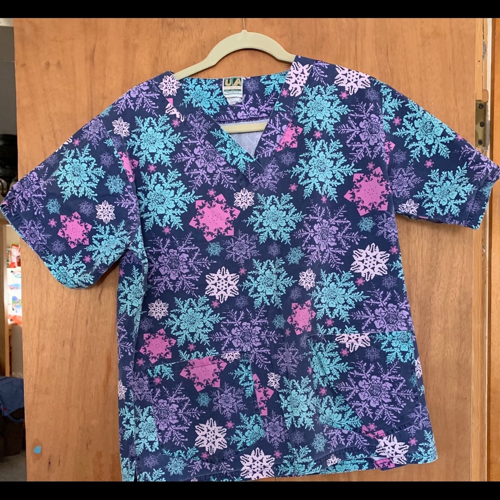 UA-Uniform Advantage scrub top